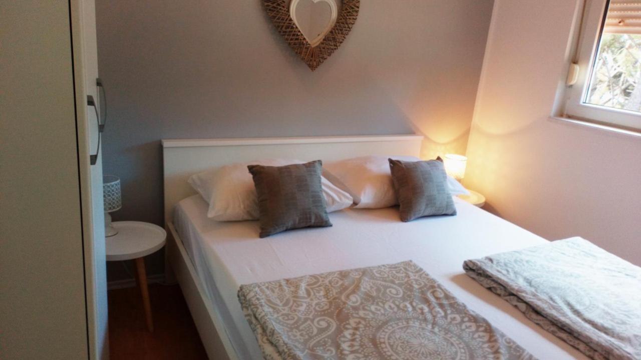 Apartments Juric - Zablaće エクステリア 写真